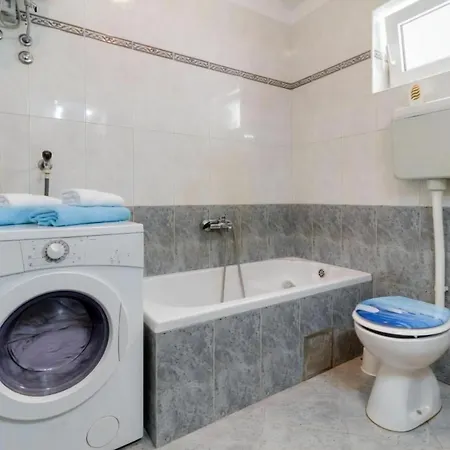 Vakantiehuis House Piljan *