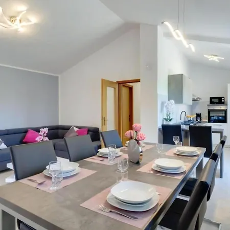 Vikendica House Piljan *